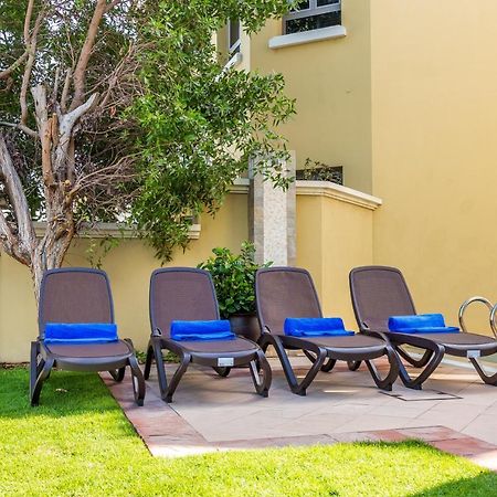 Chic 4Br Villa With Assistant Room And Private Pool On Palm Jumeirah By Deluxe Holiday Homes 두바이 외부 사진
