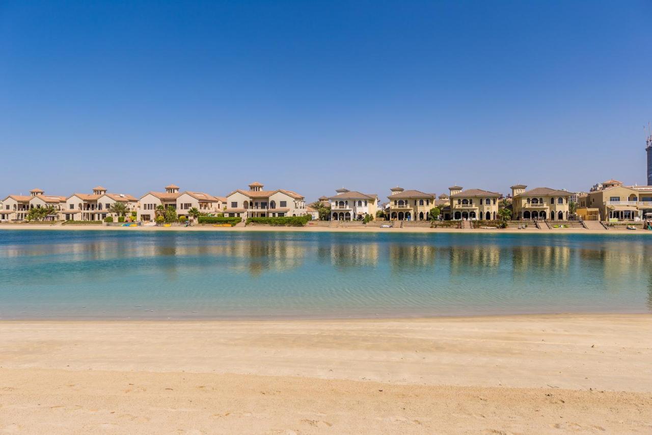 Chic 4Br Villa With Assistant Room And Private Pool On Palm Jumeirah By Deluxe Holiday Homes 두바이 외부 사진