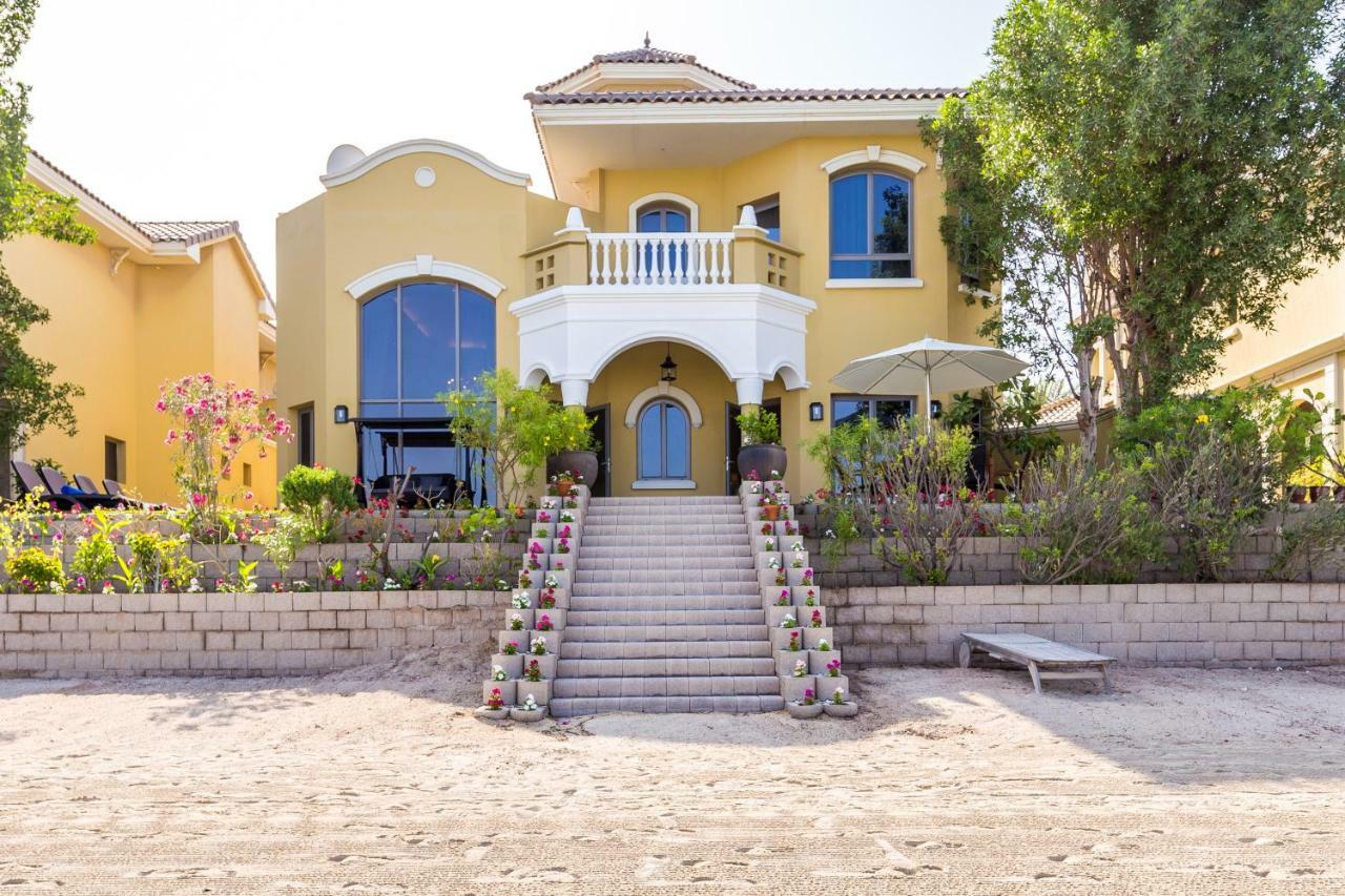 Chic 4Br Villa With Assistant Room And Private Pool On Palm Jumeirah By Deluxe Holiday Homes 두바이 외부 사진