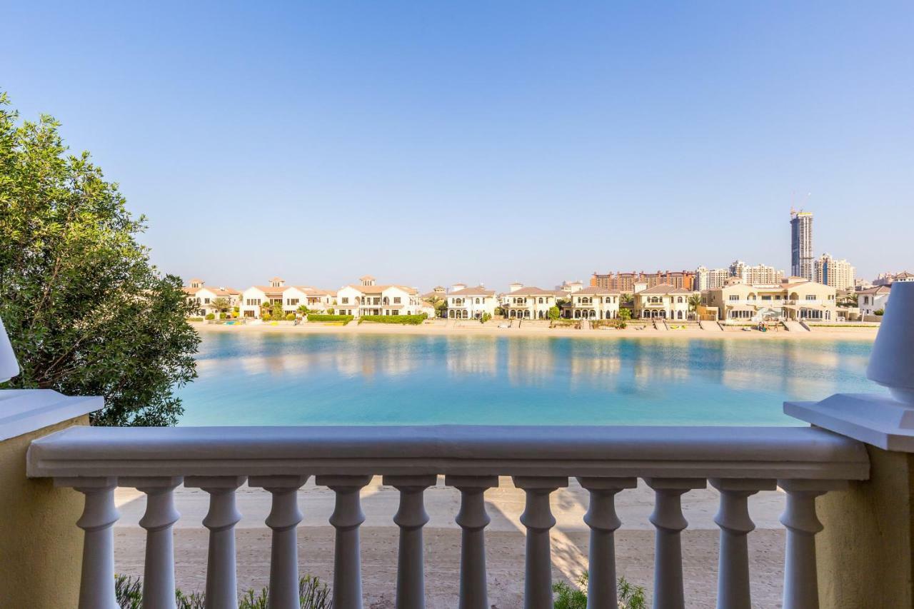 Chic 4Br Villa With Assistant Room And Private Pool On Palm Jumeirah By Deluxe Holiday Homes 두바이 외부 사진